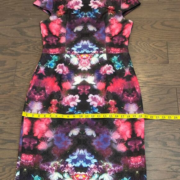 Betsey Johnson Scuba Stretch Floral Sheath Dress Size 12 - Picture 9 of 11